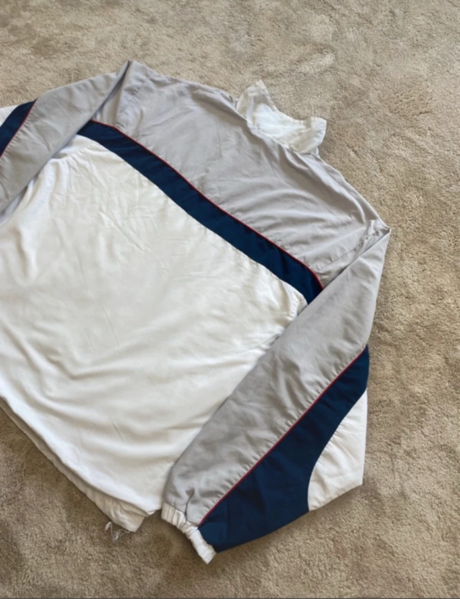 Reebok Jaqueta Esportiva Vintage Branca e Azul Marinho Tamanho XL – photo 4